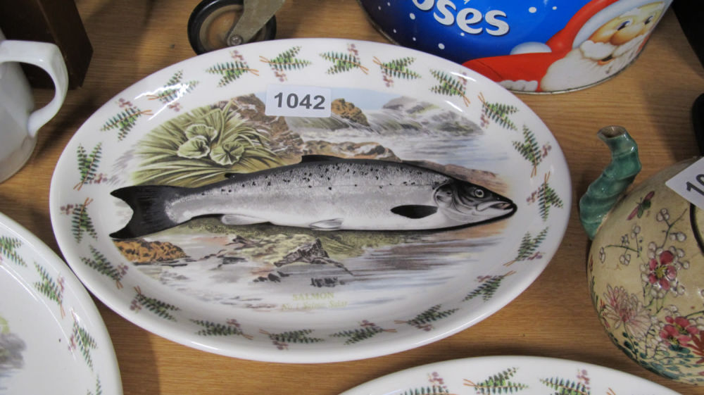 Lot 1042: Port Meirion compleat angler plate