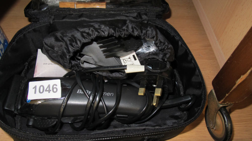 Lot 1046: hair clippers