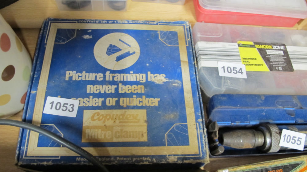 Lot 1053: picture frame miter clamp