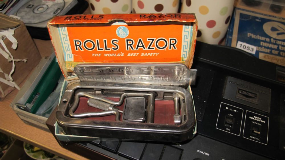 Lot 1056: razor