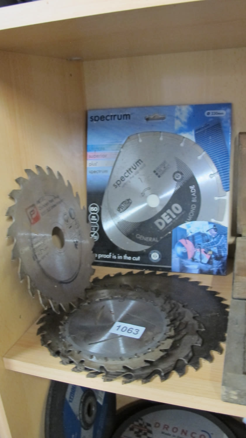 Lot 1063: circular saw blades