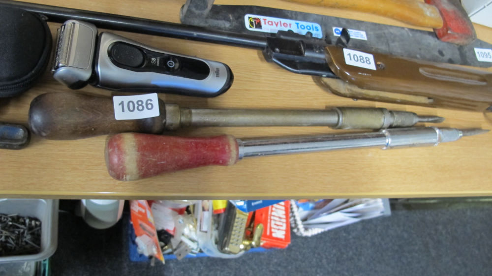 Lot 1086: ratchet screwdrivers