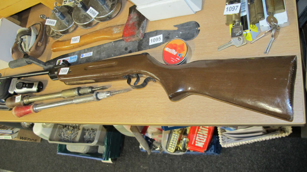Lot 1088: air rifle