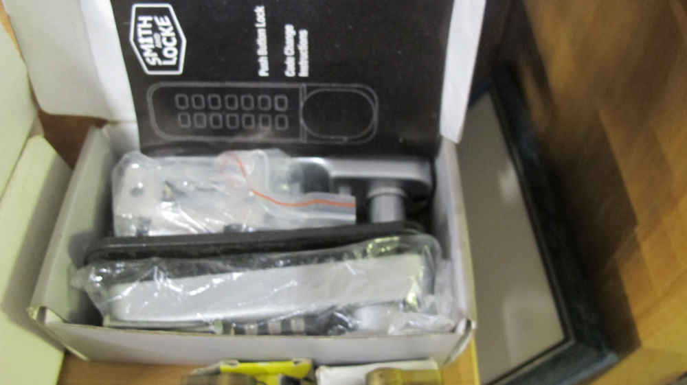 Lot 1096: combi lock