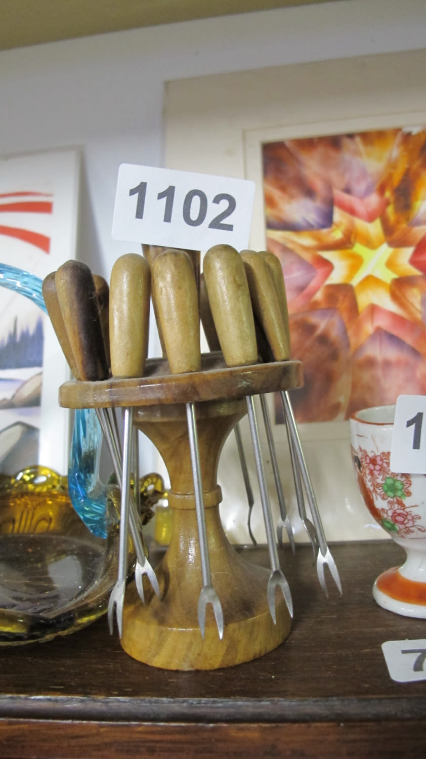 Lot 1102: fondue forks
