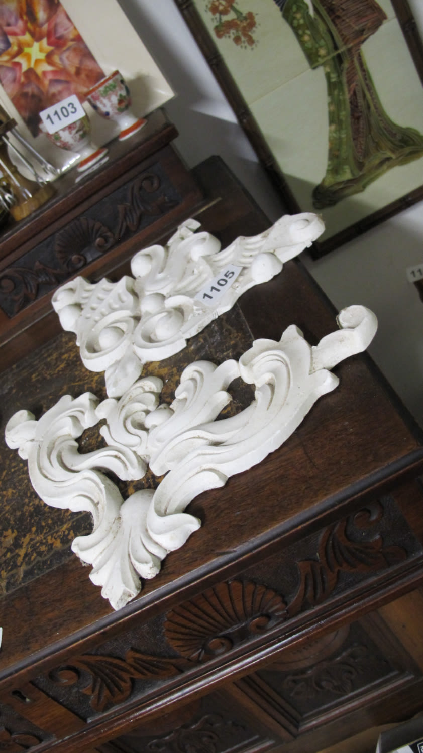 Lot 1105: plaster mouldings