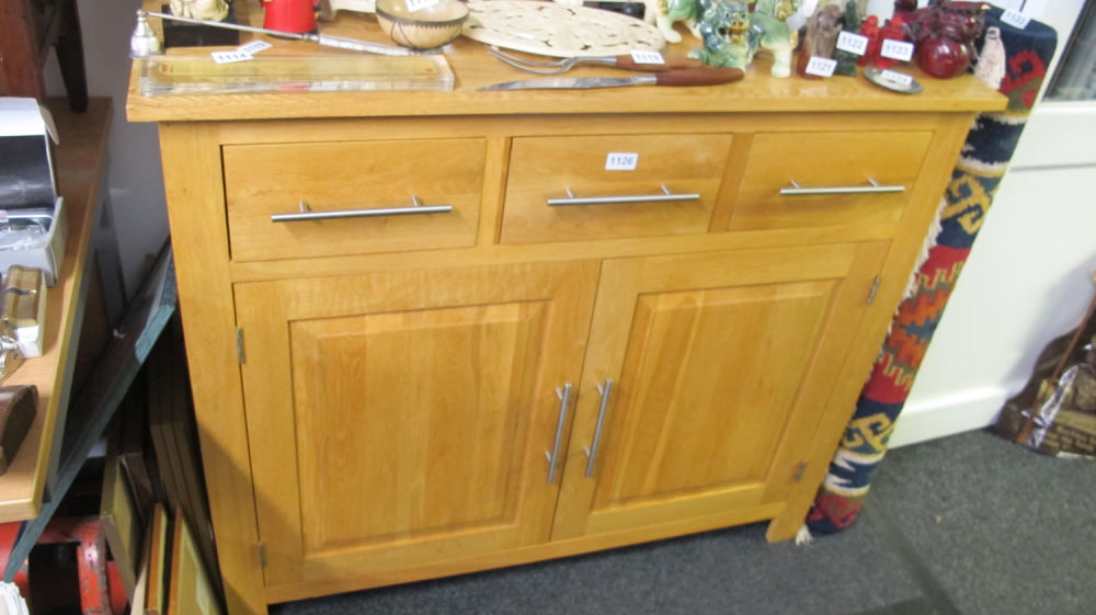 Lot 1126: small sideboard