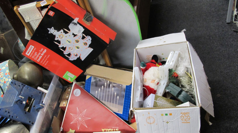 Lot 1157: Christmas decorations
