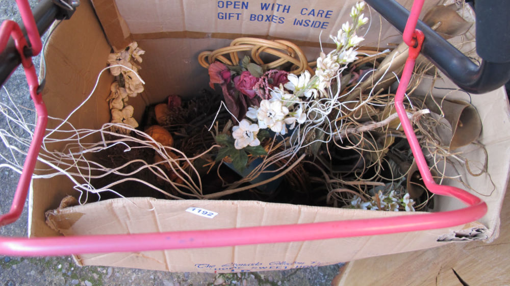 Lot 1192: fake plants