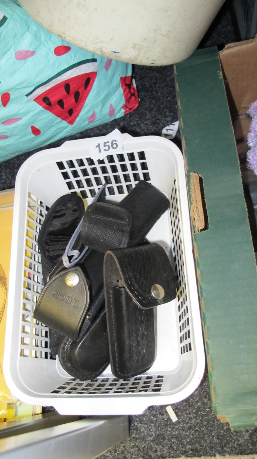 Lot 156: pouches