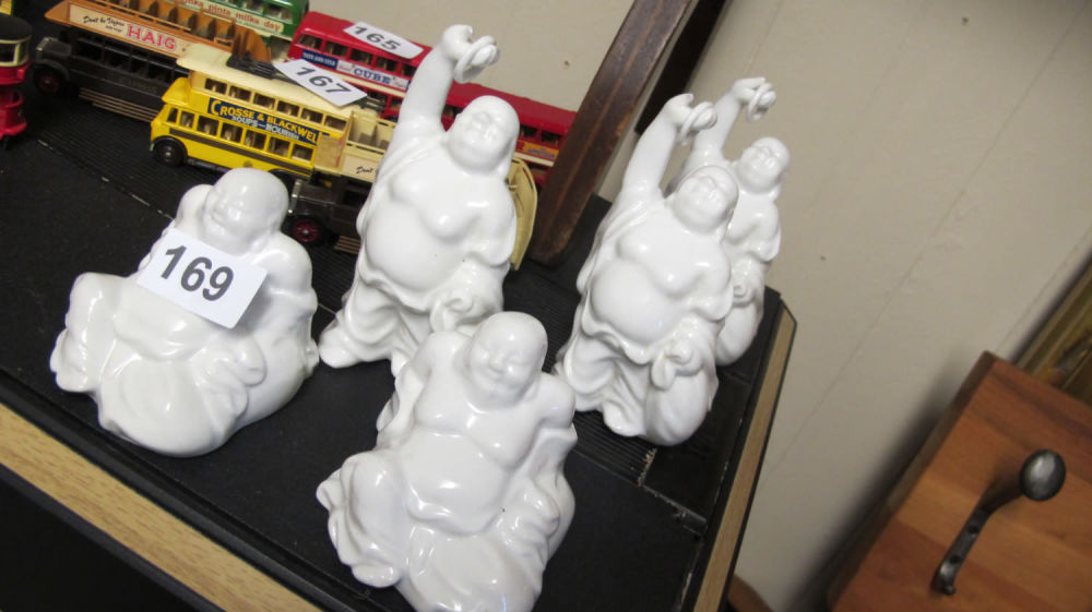 Lot 169: 5 Blanc de chine vintage Buddha figures