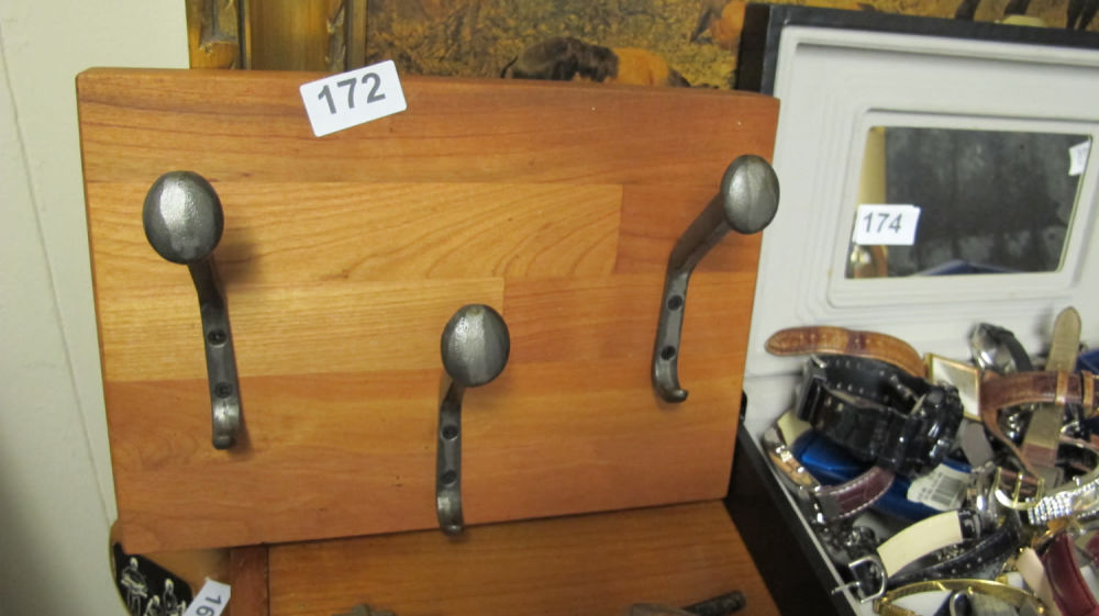 Lot 172: Coat hook