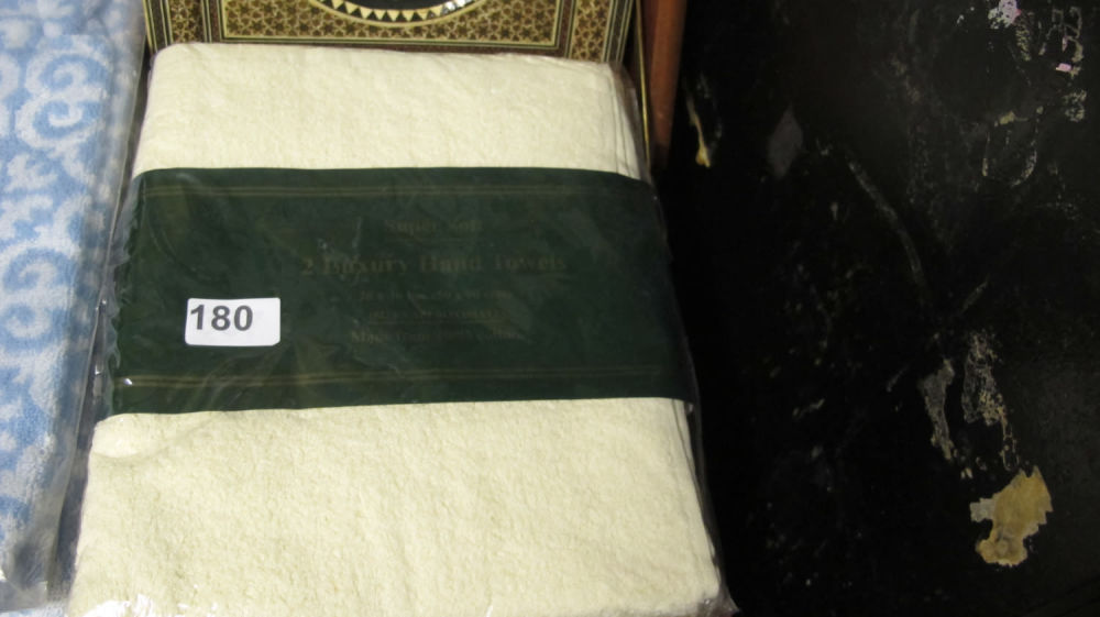 Lot 180: Luxury hand towels