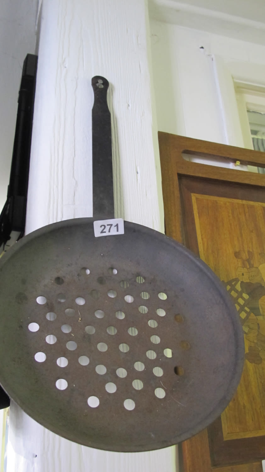 Lot 271: Chestnut pan