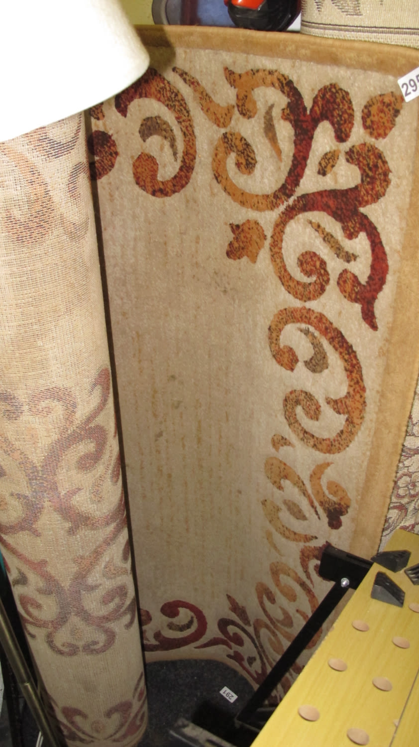 Lot 295: Rug