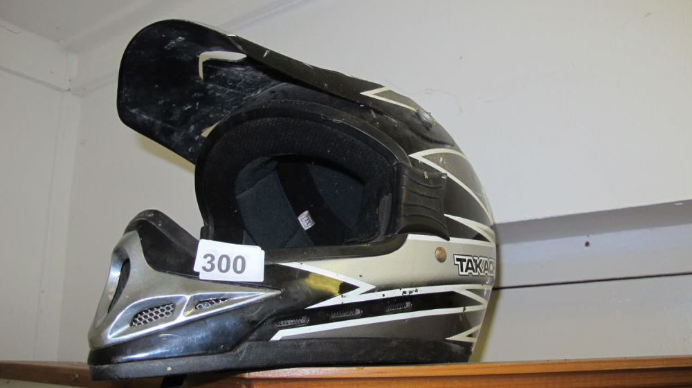 Lot 300: Crash helmet