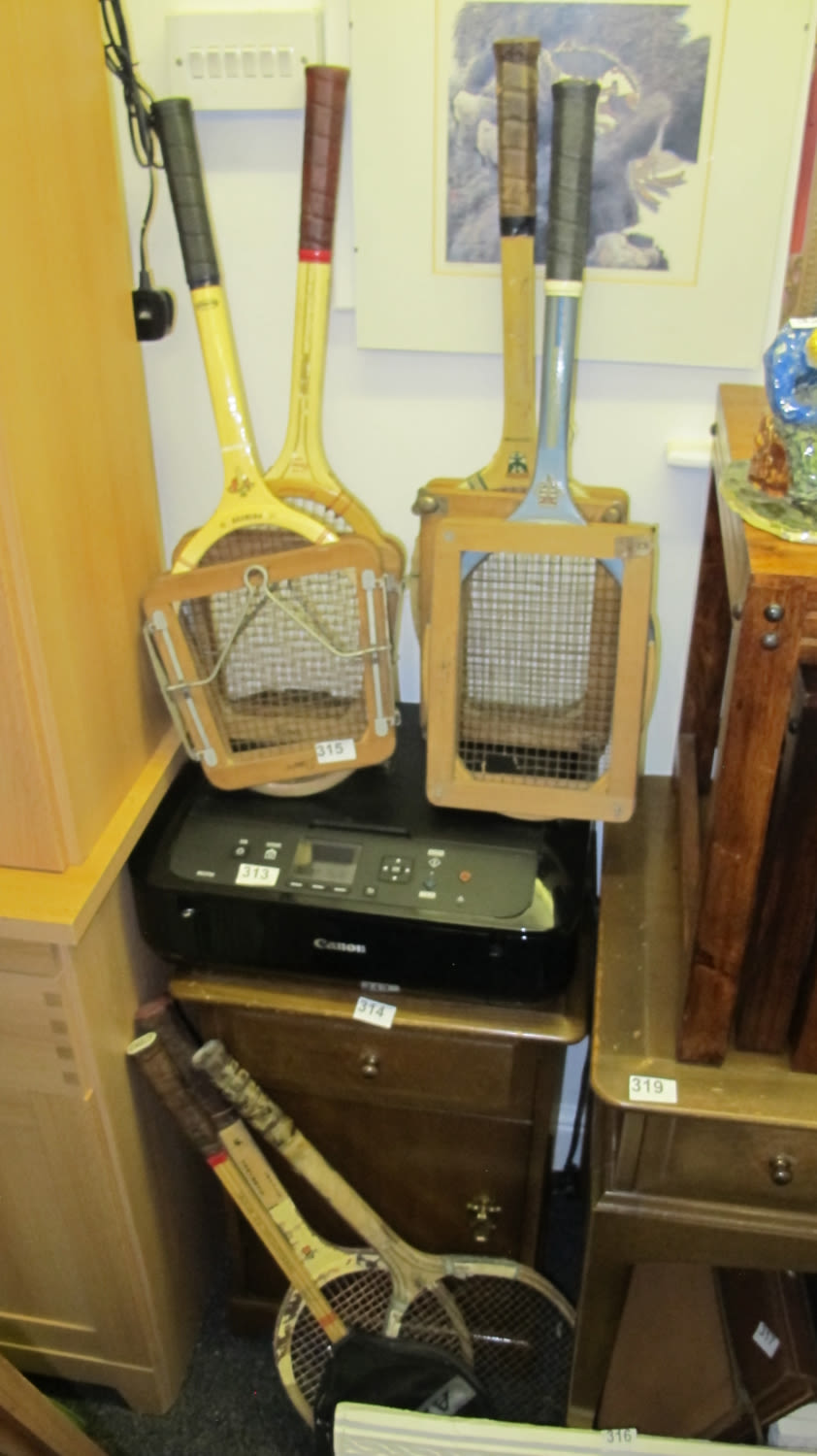 Lot 315: A quantity of sports rackets