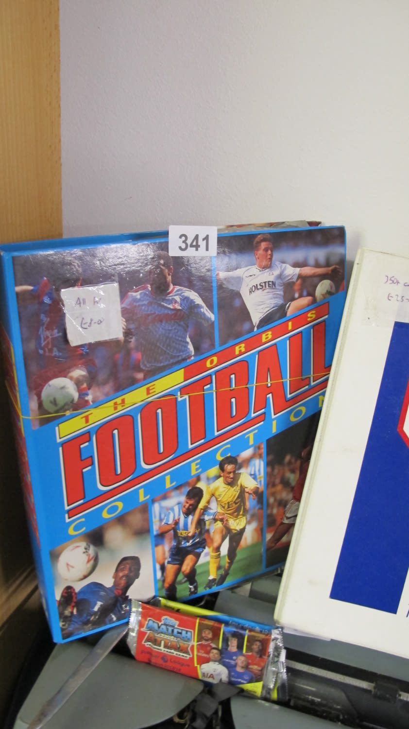 Lot 341: A folder of vintage football collectors cards