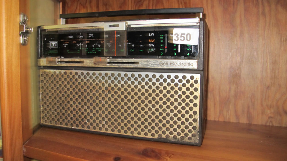 Lot 350: Vintage ITT radio