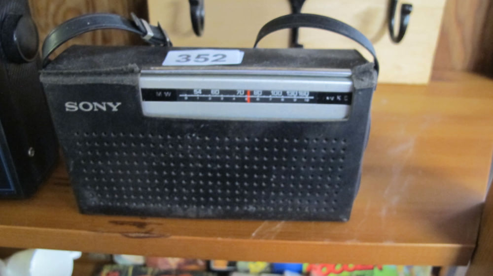 Lot 352: Sony radio