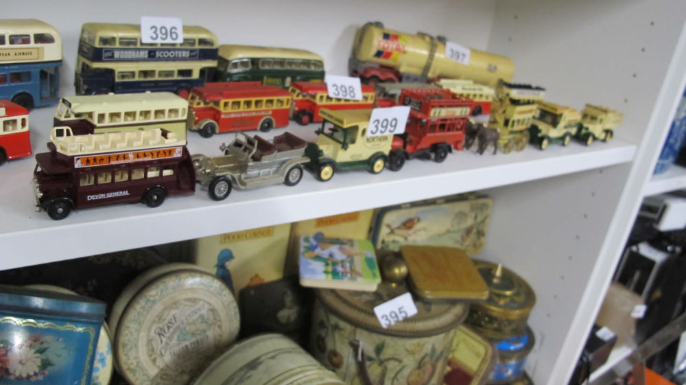 Lot 399: A quantity of diecast vehicles