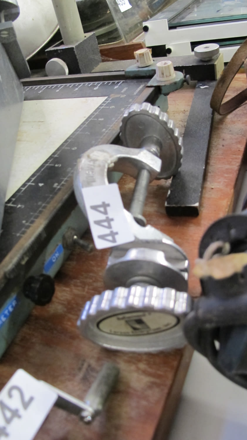 Lot 444: Desk mounting mount
