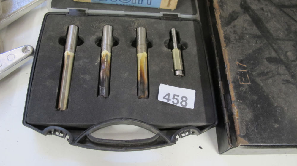 Lot 458: Routing tools