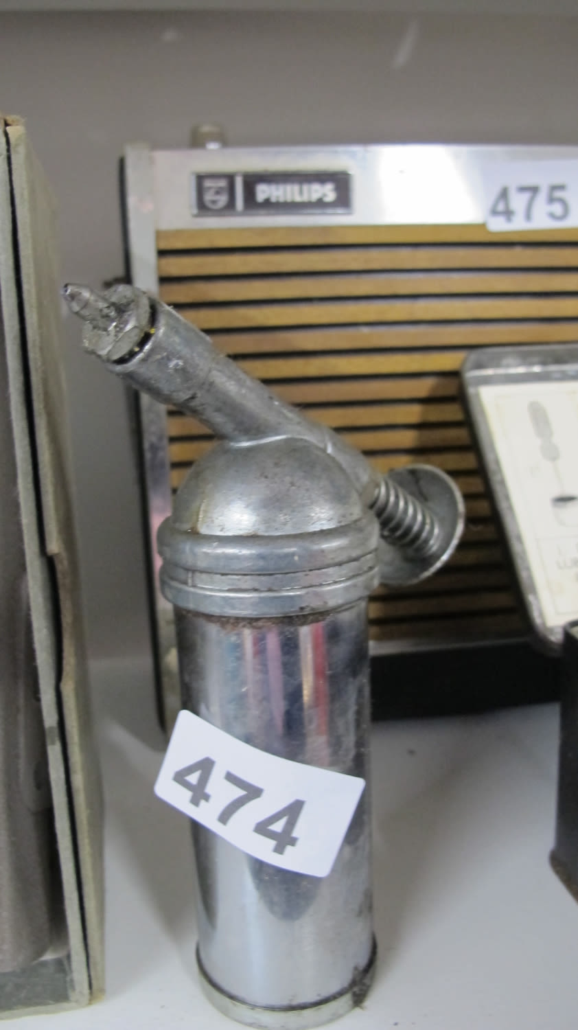 Lot 474: Grease gun