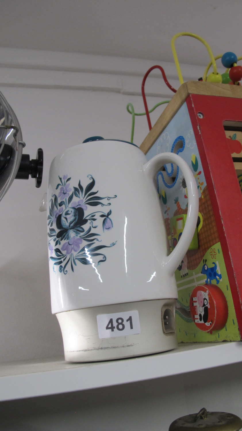 Lot 481: Kettle