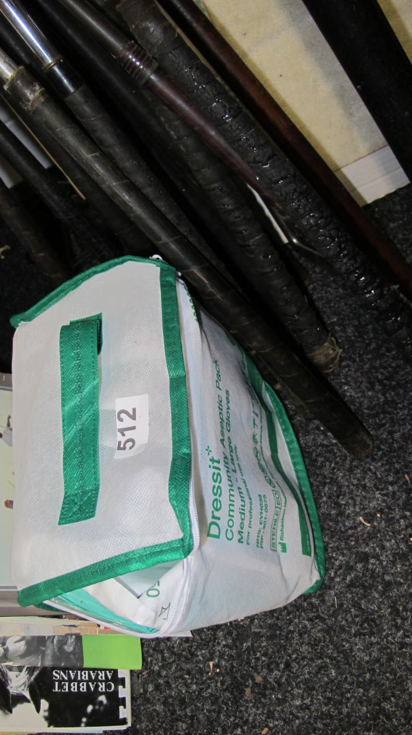 Lot 512: Community antiseptic pack