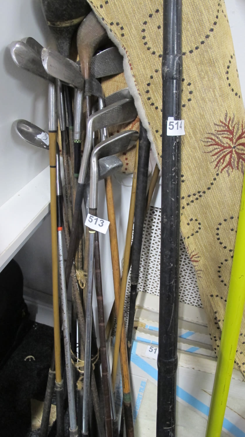 Lot 513: A quantity of golf clubs