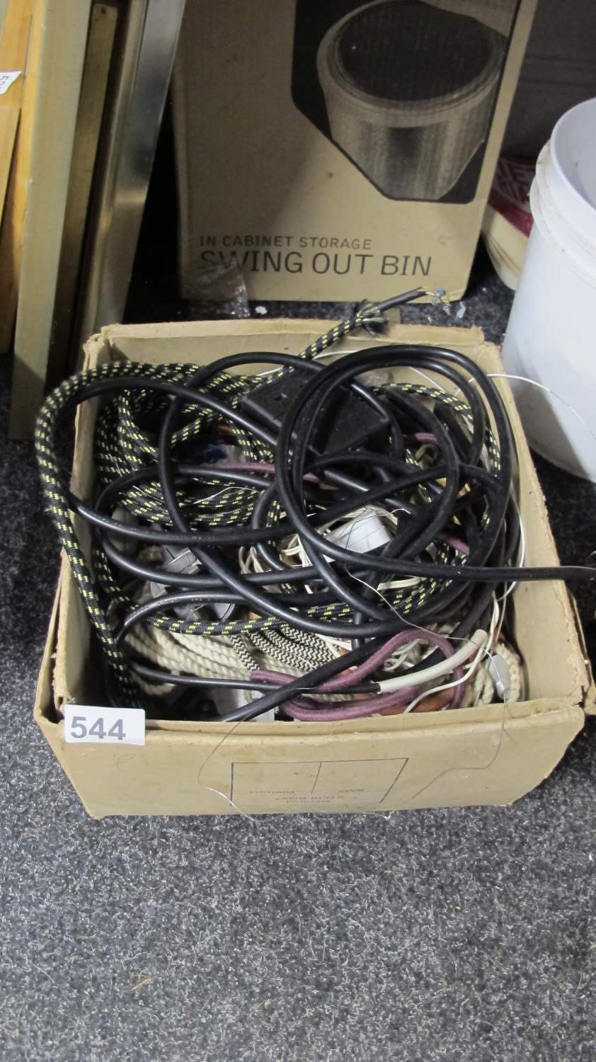 Lot 544: A box of misc.