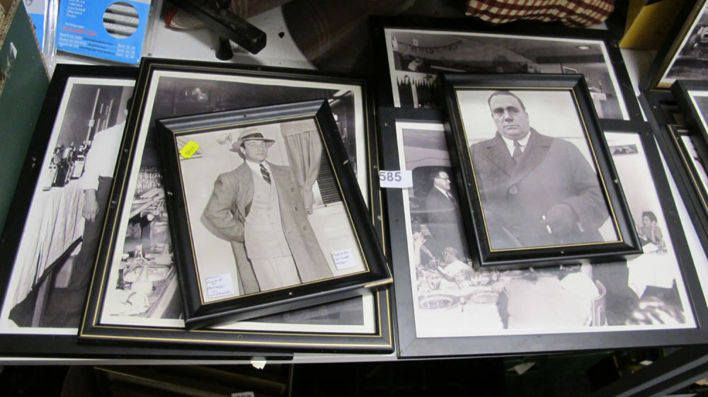 Lot 585: qty of photographs from Frankie & Benny's restaurants 