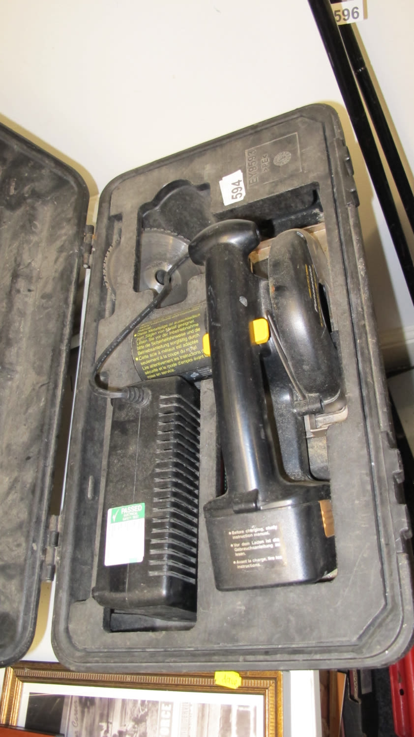 Lot 594: battery powered circular saw