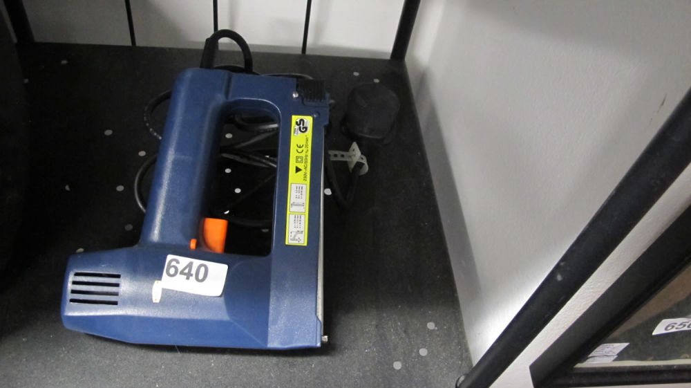 Lot 640: power staple gun