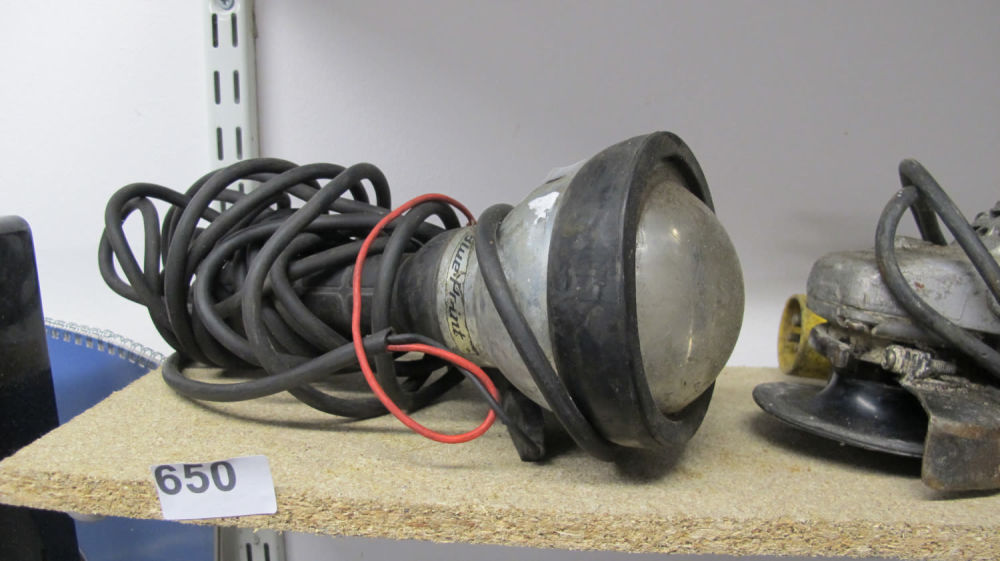 Lot 650: site lamp