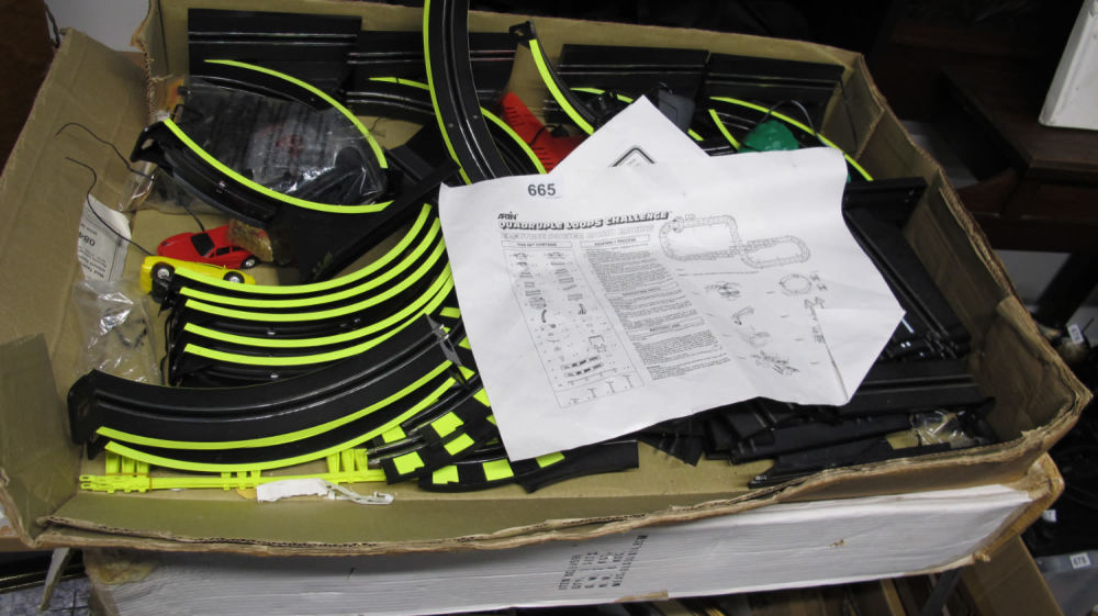 Lot 665: scalextric style toy