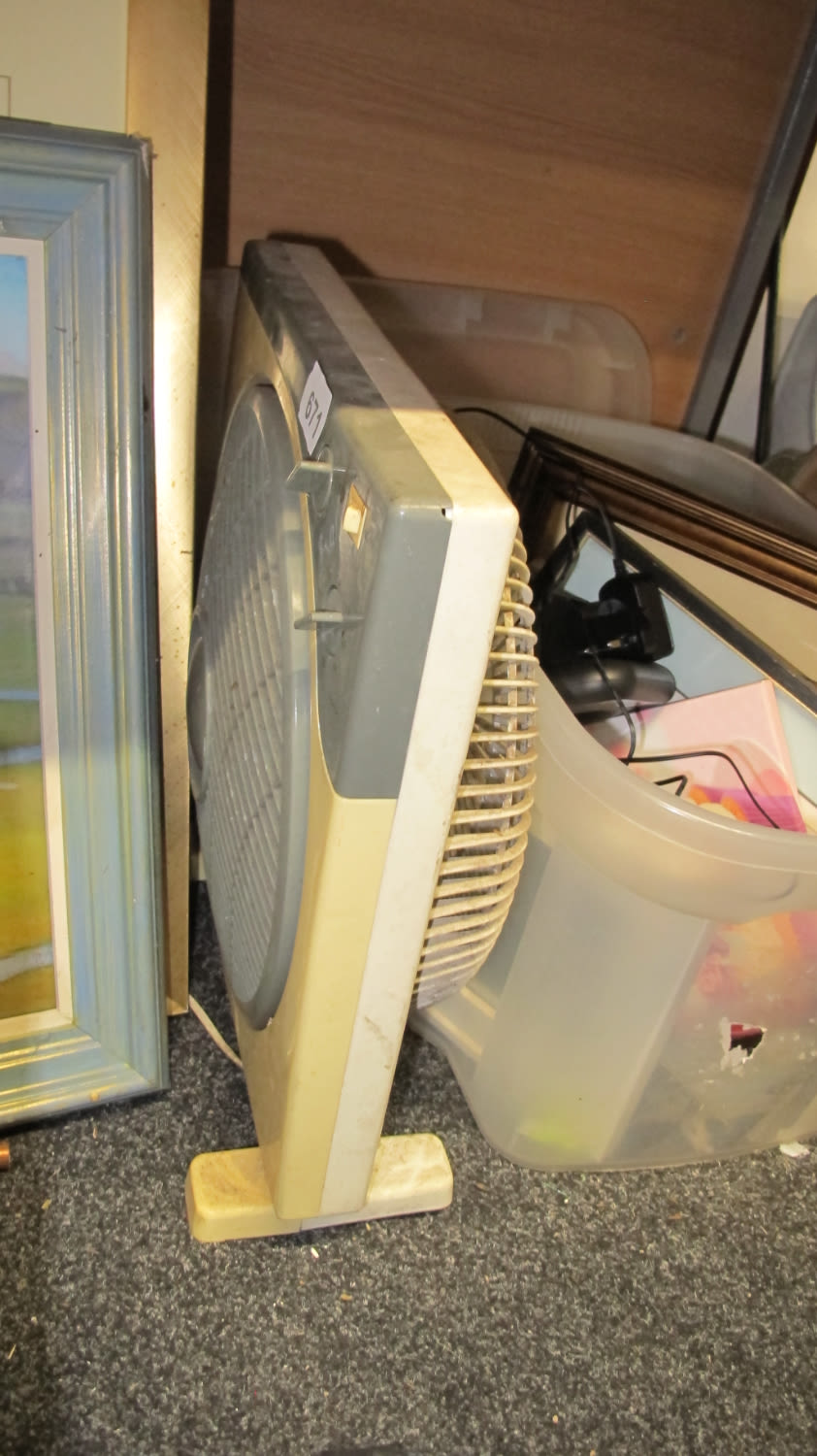 Lot 671: fan heater