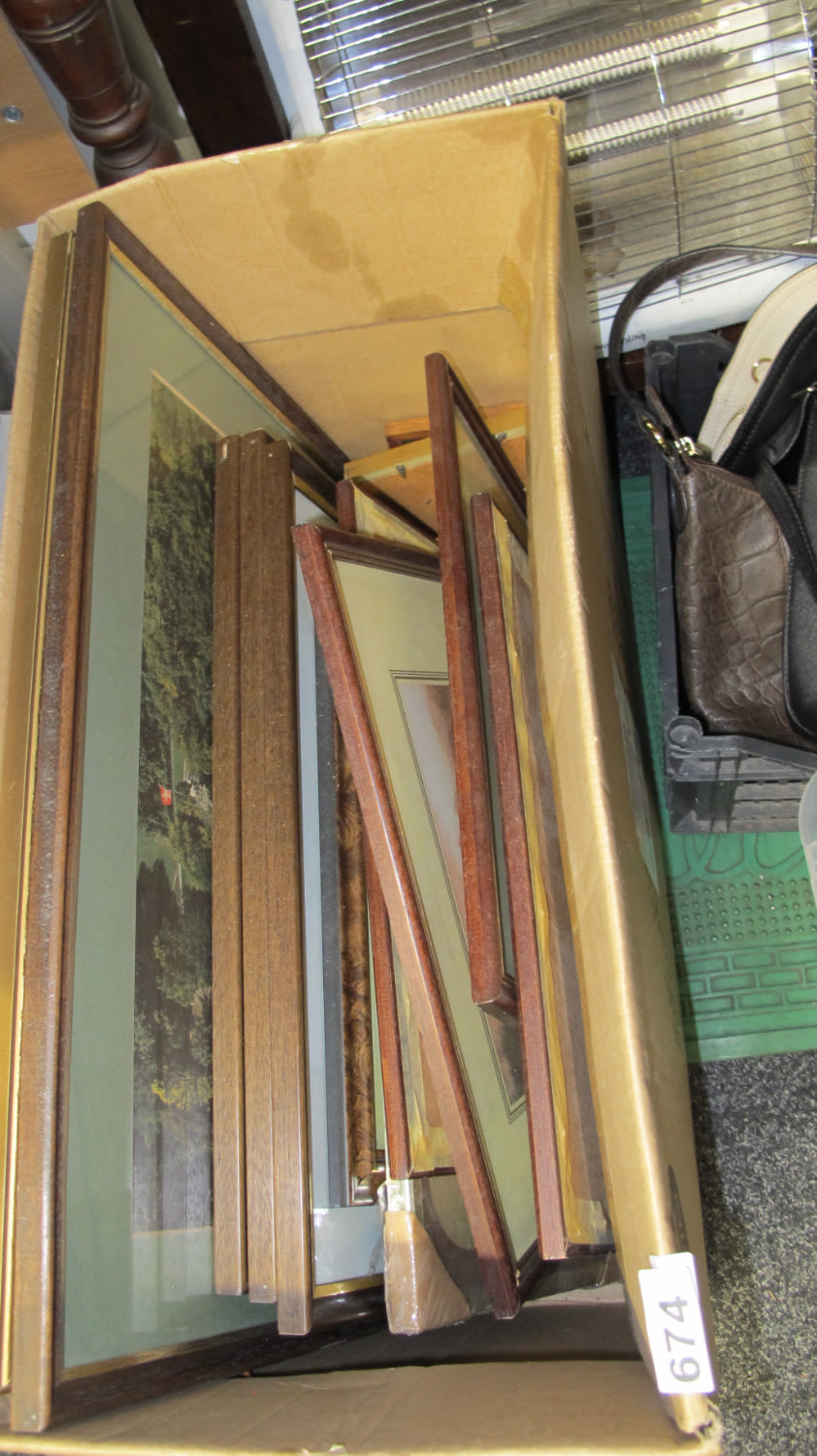 Lot 674: box of framed and glazed pictures