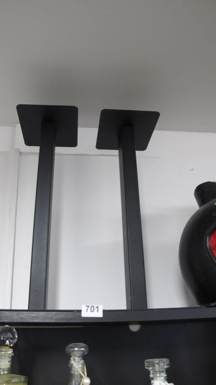 Lot 701: 2 speaker stands