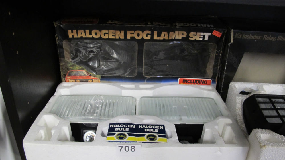 Lot 708: Halogen fog lamp set