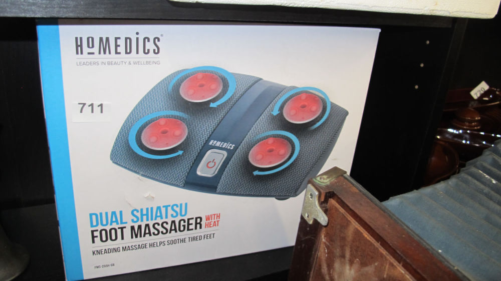 Lot 711: Shiatsu foot massager