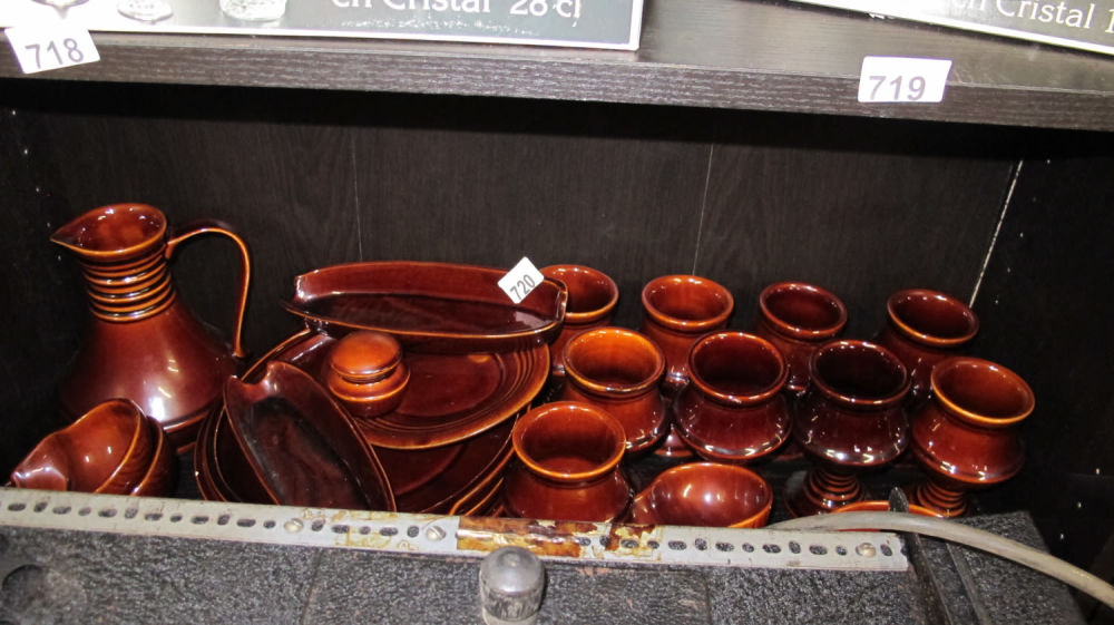 Lot 720: A quantity of treacle glazed dinnerware