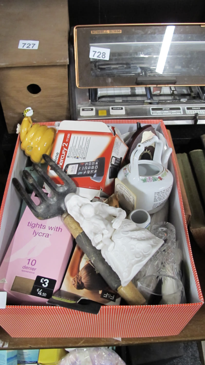 Lot 730: Box of misc.
