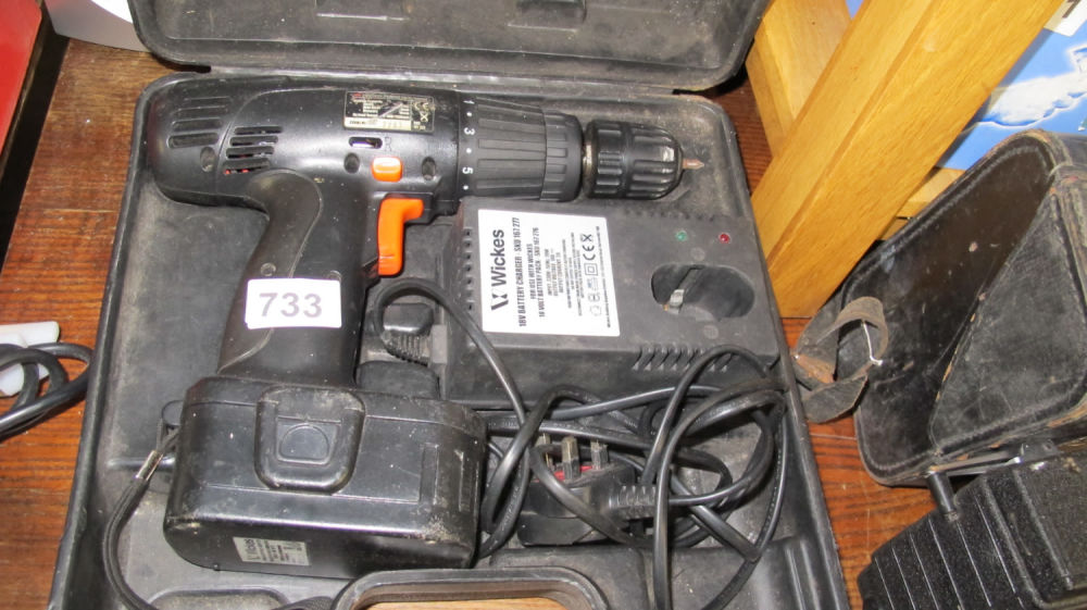 Lot 733: Wickes battery drill