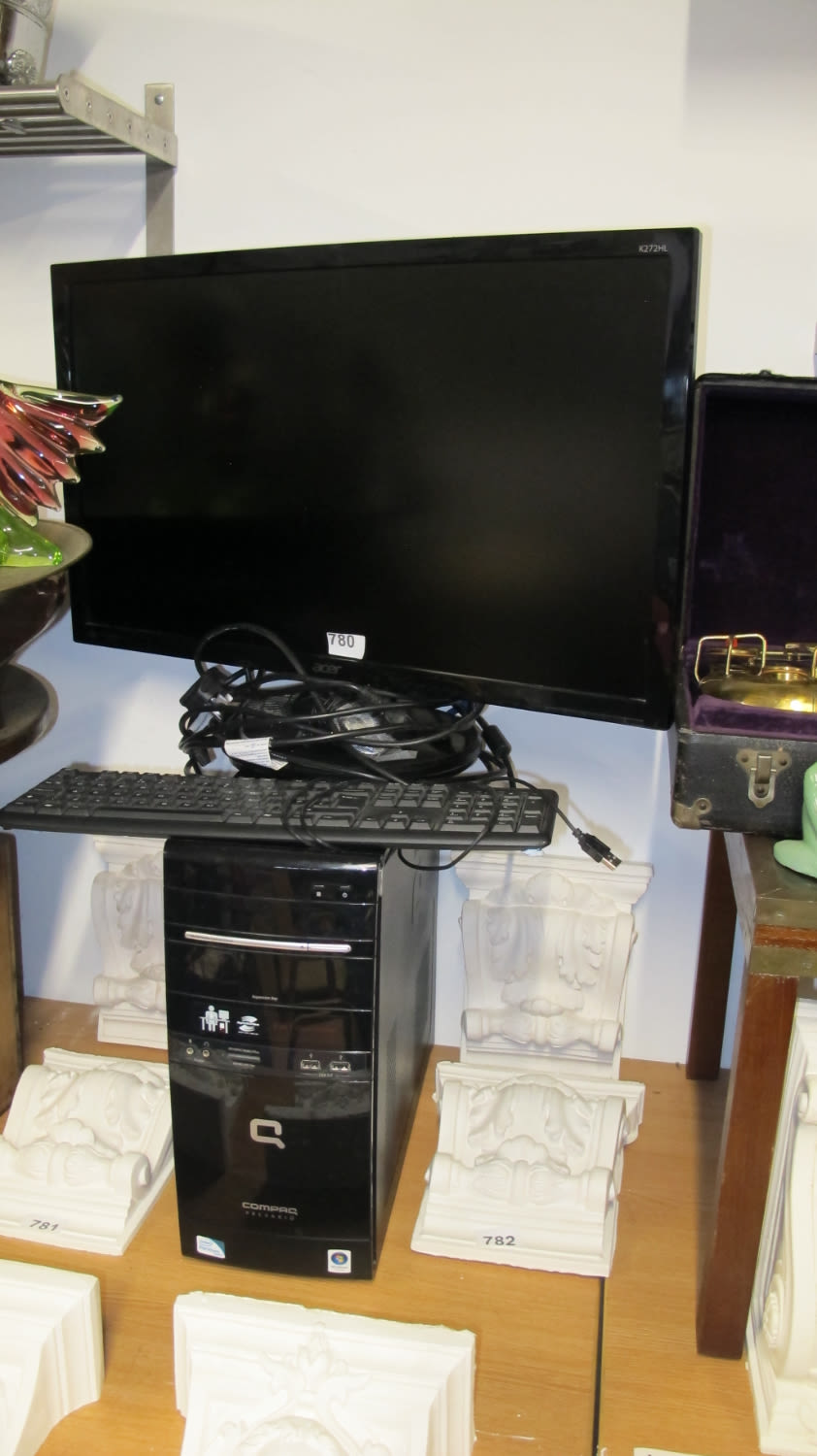 Lot 780: Compaq PC and monitor