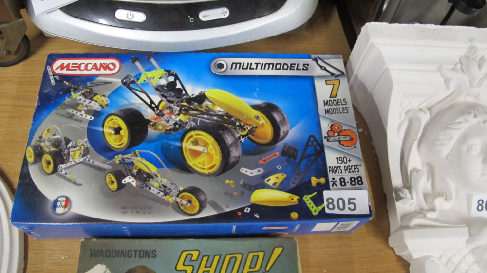 Lot 805: Meccano kit