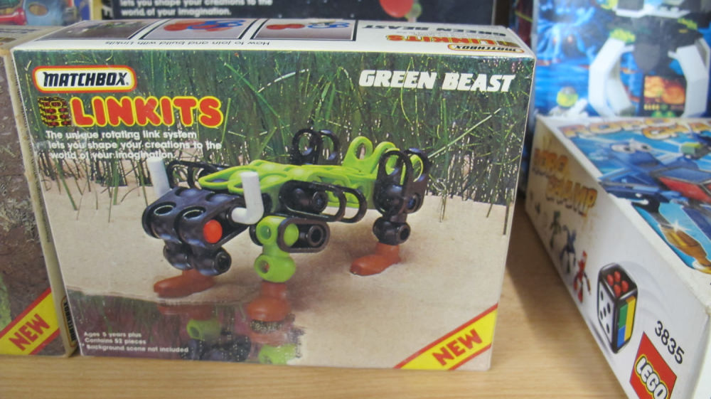 Lot 818: Vintage Matchbox Linkits