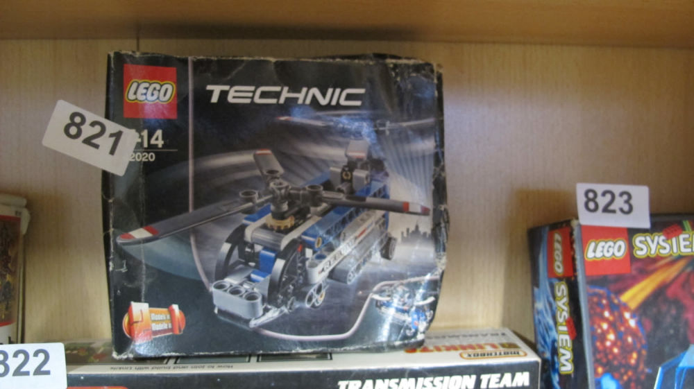 Lot 821: Lego Technic set