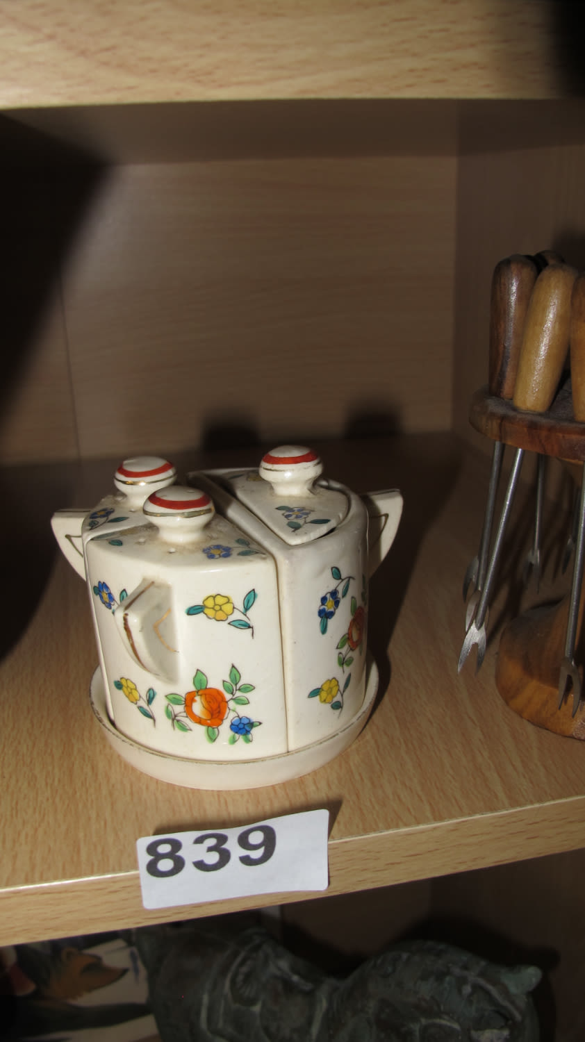 Lot 839: Vintage condiment set